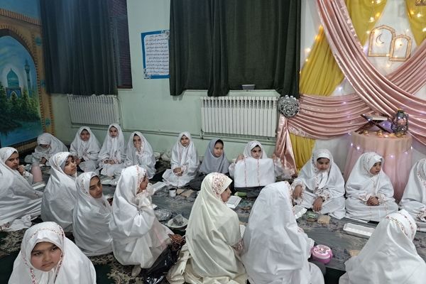 برگزاری افطاری برای روزه اولی‌ها در دبستان شهید‌هاشمی ناحیه پنج 