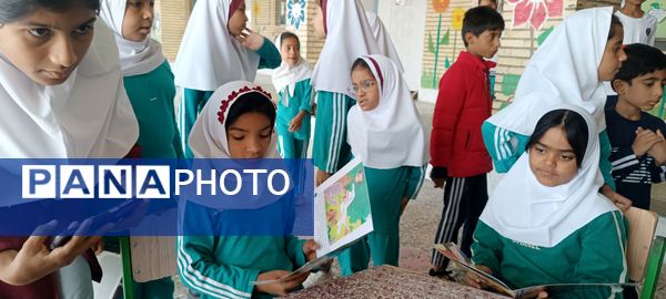 آغاز هفته کتاب و کتاب‌‌خوانی در فین 