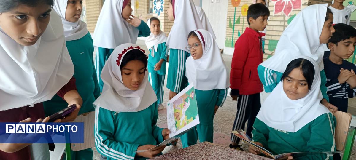 آغاز هفته کتاب و کتاب‌‌خوانی در فین 