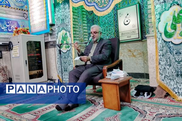 حضور دانش‌آموزان معتکف ناحیه دو شهرری در جلسات بصیرتی