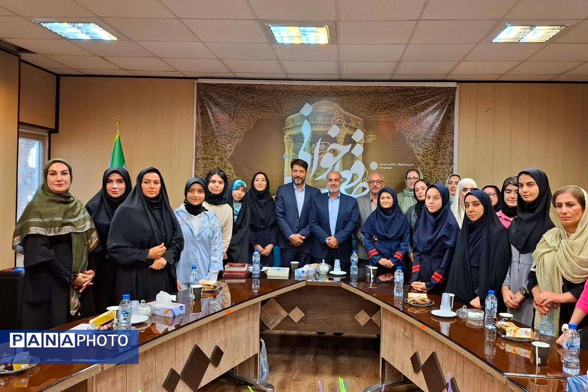 برگزاری مراسم حافظ خوانی و مشاعره بهمناسبت هفته فرهنگی شهرستان ملارد