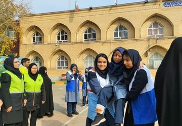 اجرای مانور سراسری زلزله در دبیرستان دخترانه شاهد شیرودی 