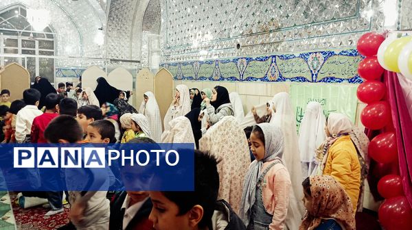 اجرای برنامه شاد برای کودکان در شهرستان کاشمر 