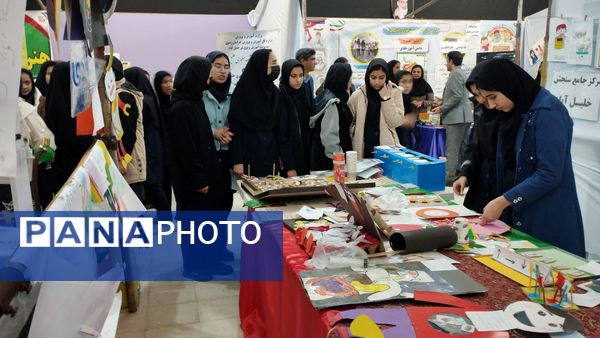 بازدید دانش آموزان از نمایشگاه پژوهش و فناوری در خلیل آباد