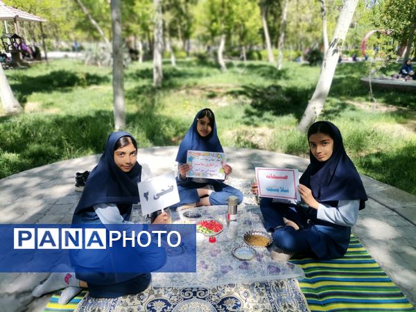 اردوی صبحانه سلامت مدرسه دخترانه ضحی۲ در پارک جنگلی شیروان