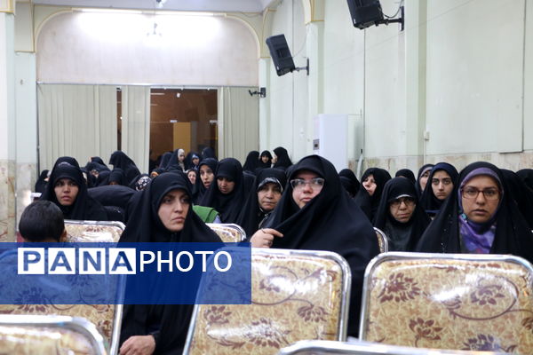 برگزاری مجمع مبلغان ماه رمضان استان اصفهان و آیین تجلیل از چهره‌های ماندگار تبلیغی استان و گرامیداشت آیت الله مستجابی  