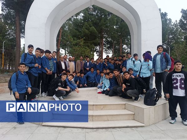 برگزاری مراسم طلیعه بندگی ، جشن تکلیف پسران ملاردی در اردوگاه شهید محمد منتظری