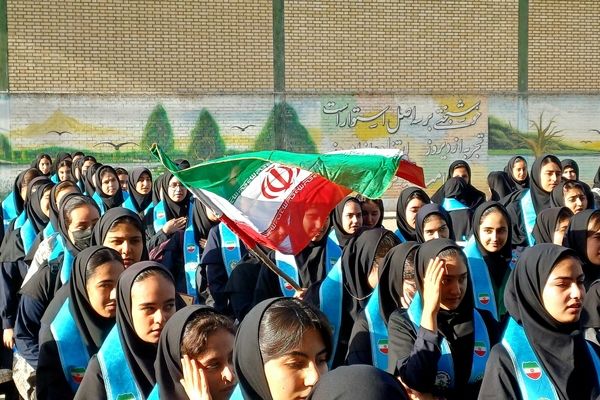 زنگ مهر با طنین مقاومت در دبیرستان دارالفنون 