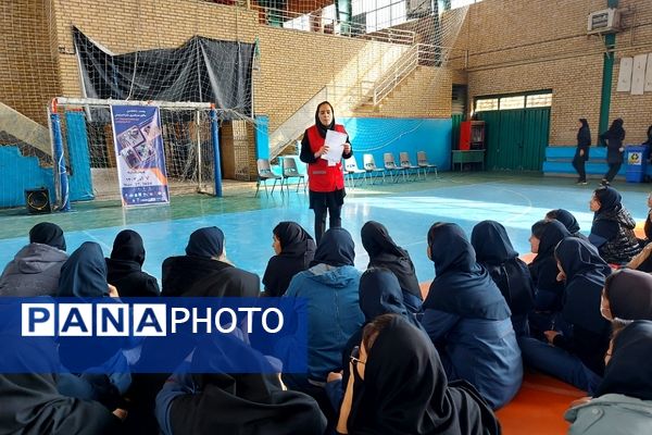 مانور سراسری زلزله در مدارس کهریزک و باقرشهر 