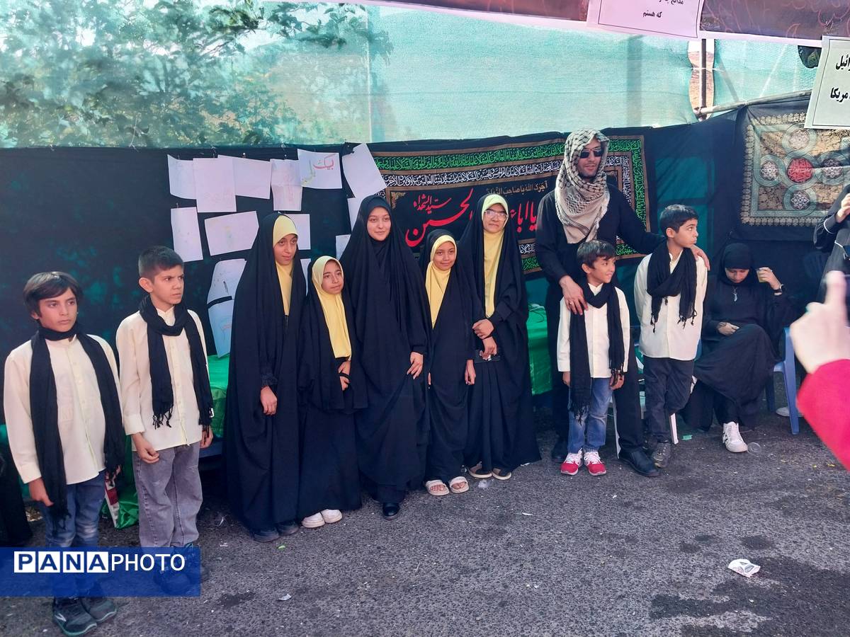 خدمترسانی پیشتازان و خبرنگاران دانشآموزی در موکب عشاقالحسین گاوازنگ