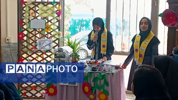 گرامیداشت روز معلم و روز دختر در مدرسه‌ عطیه۲