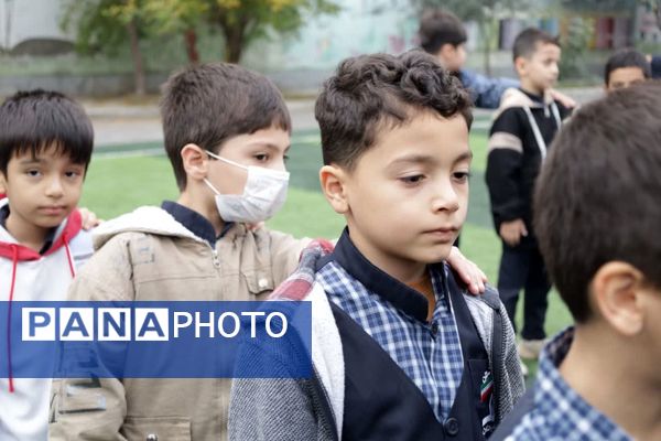 صبحگاه دانش در دبستان خیراندیشان گرگان