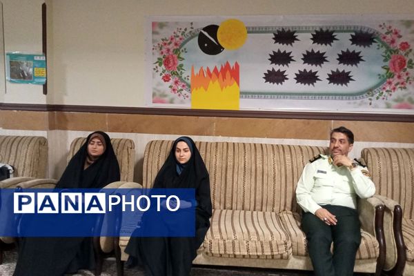 مراسم هفته بهداشت و روان در مدرسه خوارزمی رباط کریم