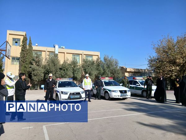 بیست‌وهفتمین مانور سراسری زلزله و ایمنی در مدرسه شهید دهقان ناحیه 2 یزد