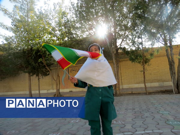 صبحگاهی شاد و پرنشاط در مدارس خاتم