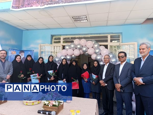 نواختن زنگ سپاس معلم در دبیرستان و دبستان میرزا جعفر سروقد