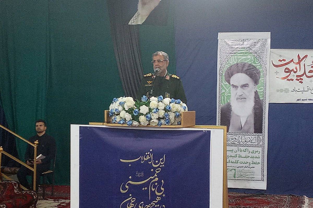 دشمنان امام هم قبول دارند که خمینی دست خدا بود