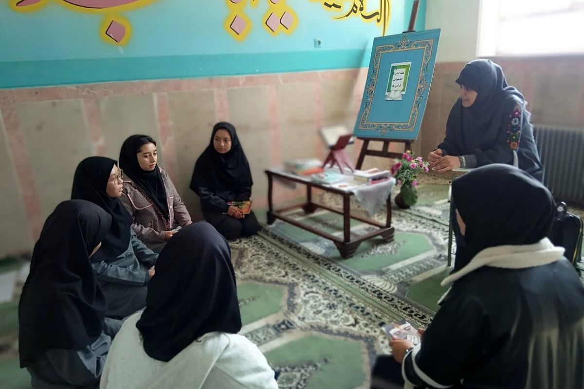 کتاب‌خوانی واکسن ذهنی دانش‌آموزان در برابر آسیب‌های اجتماعی است