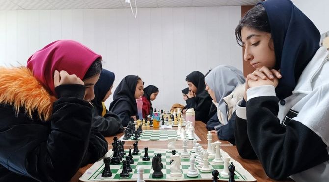 مسابقات شطرنج دانش‌آموزی در ورامین