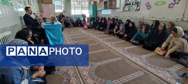 برگزاری کارگاه آموزش مشاوره خانواده در مدرسه شهید خاقانی شهرستان شیروان