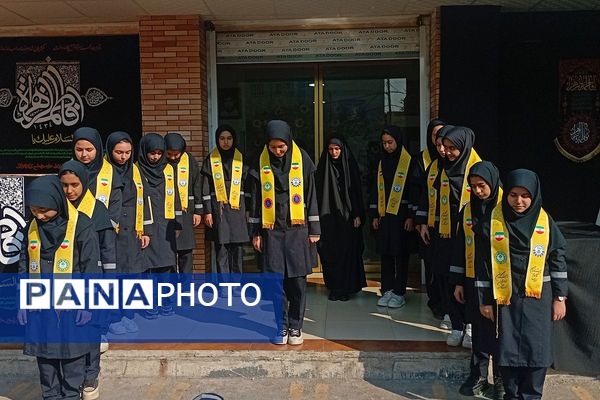 برپایی ایستگاه صلواتی و شهادت حضرت زهرا در مدرسه شهید زهره‌وند قرچک 