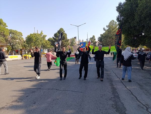 اجتماع جاماندگان اربعین حسینی در اسلام آباد غرب
