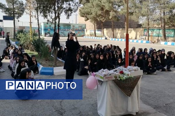 جشن میلاد باسعادت حضرت زینب کبری (س) و روز پرستار در دبیرستان شهید مجید دهنوی نیشابور