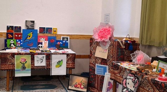 هفته فرهنگ و هنر ایران در دبیرستان هاجر