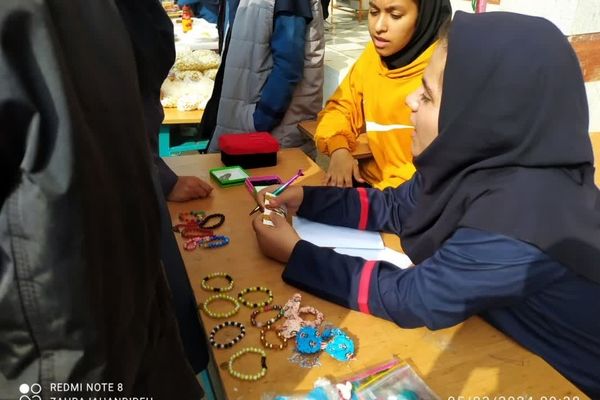 بازارچه کسب‌وکار دانش‌آموزی در باشت برپا شد
