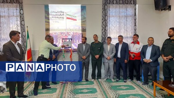 مراسم هفته گرامیداشت پدافند غیرعامل در دبیرستان دور اول صدرا مهریز