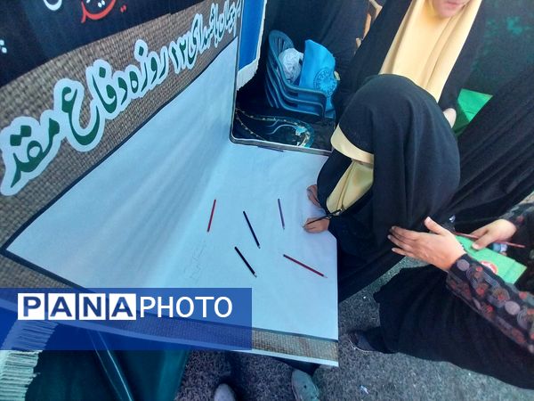 خدمت‌رسانی پیشتازان و خبرنگاران دانش‌آموزی در موکب عشاق‌الحسین گاوازنگ