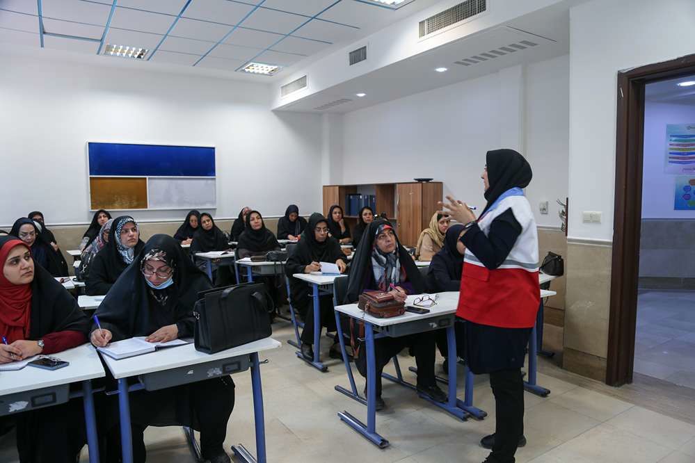 دومین دوره کمک‌های اولیه و امداد ویژه معلمان شهر کرمان