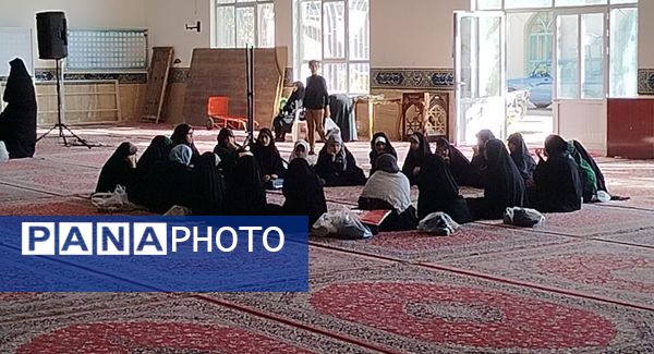 گردهمایی باشکوه بسیجیان کاشمر در باغمزار به مناسبت هفته بسیج  