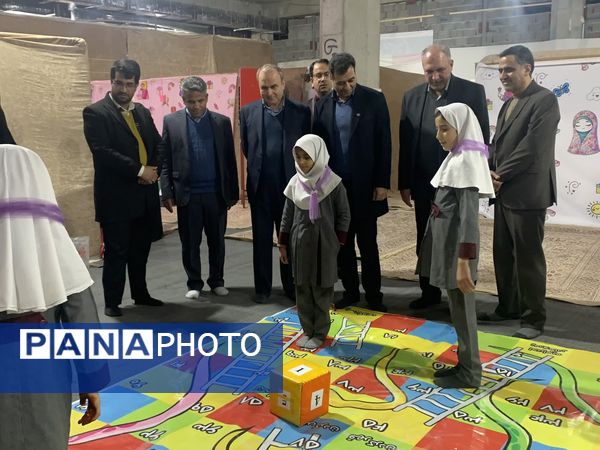 جشن تکلیف دانش آموزان دختر در حرم حضرت زینب (س)