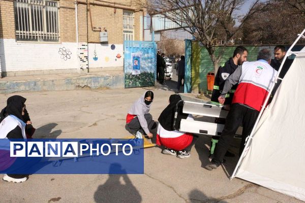 در سایه سکون؛ زنگ ایمنی و زلزله در دبیرستان اندیشه‌نفیس به صدا درآمد