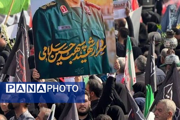 تشییع باشکوه پیکر شهدای اقتدار با حضور دانش‌آموزان رباط کریم در تهران