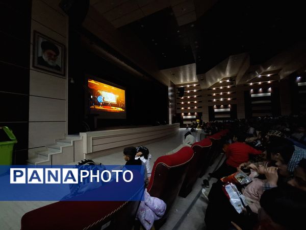 اکران فیلم سینمایی ببعی قهرمان در فرهنگسرای بعثت صفادشت