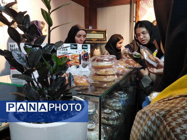 بازید دانش آموزان از مجموعه عطرنان