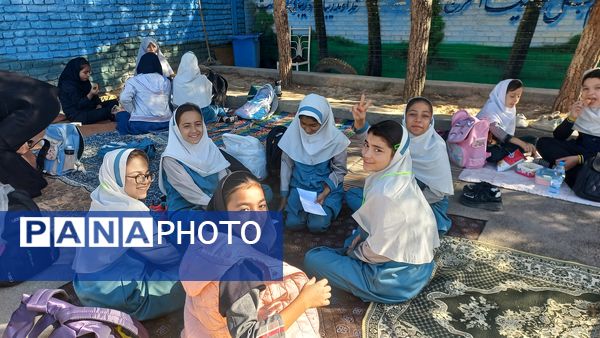 شادی و نشاط در روز جهانی کودک در دبستان لطیفه 