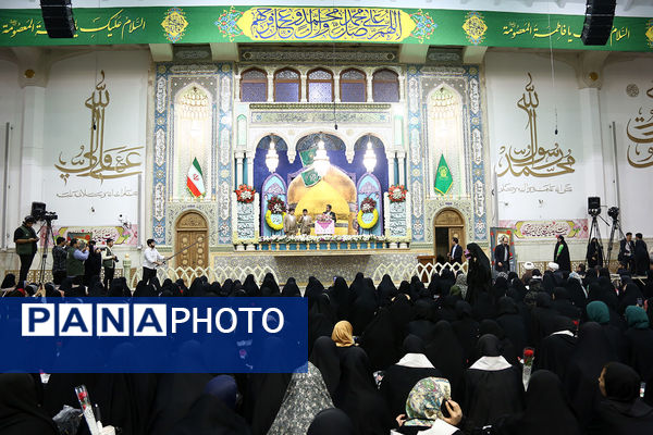 اجتماع بزرگ «عهد خواهرانه» با حضور 6 هزار دانشجوی دختر در قم