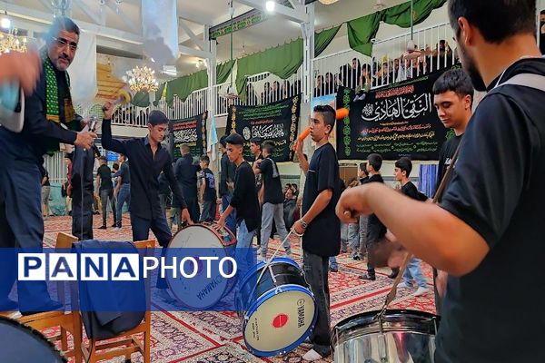 مراسم عزاداری امام حسین(ع) در شهر بار 