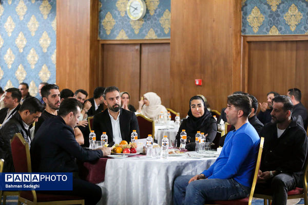 گردهمایی ورزشکاران در پویش ملی «به‌ساز مدرسه بساز مدرسه»