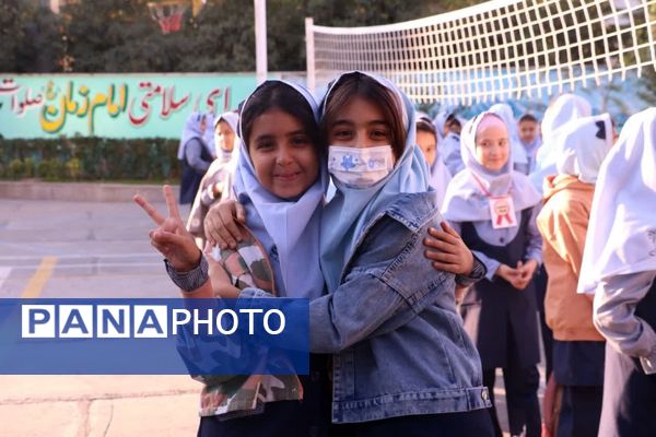 صبحگاه دانش در دبستان رجبی گرگان