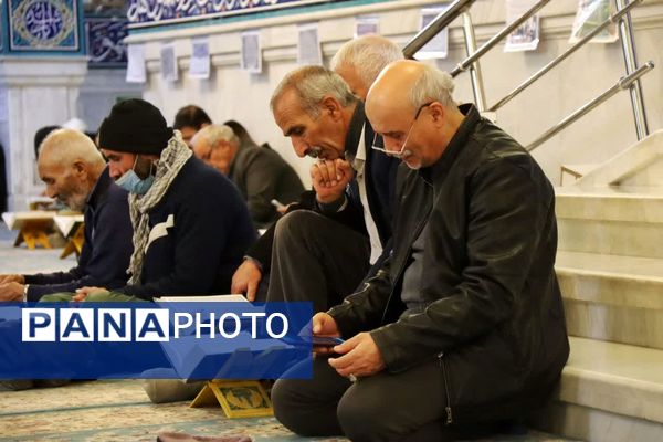 مراسم قرائت دعای ام داوود در امامزاده سید عباس بن موسی (ع) در بجنورد 