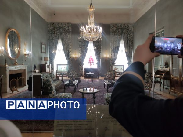 برگزاری اردوی دانش‌آموزان دبیرستان فرزانگان استعداد درخشان ملارد به کاخ سعدآباد