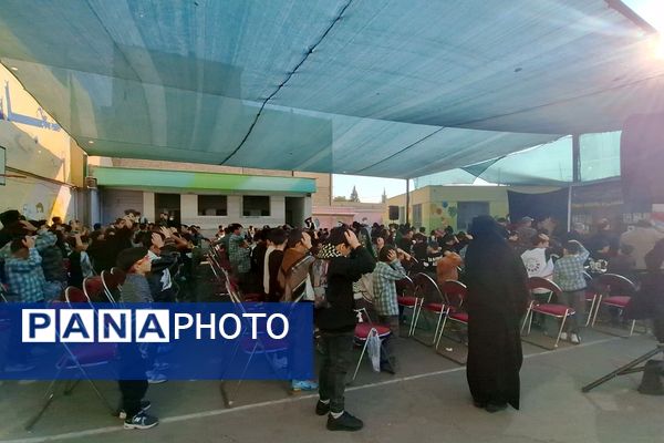 سوگواری معنوی در شیخ جنید(ره)؛ مدرسه غرق در عطر فاطمیه