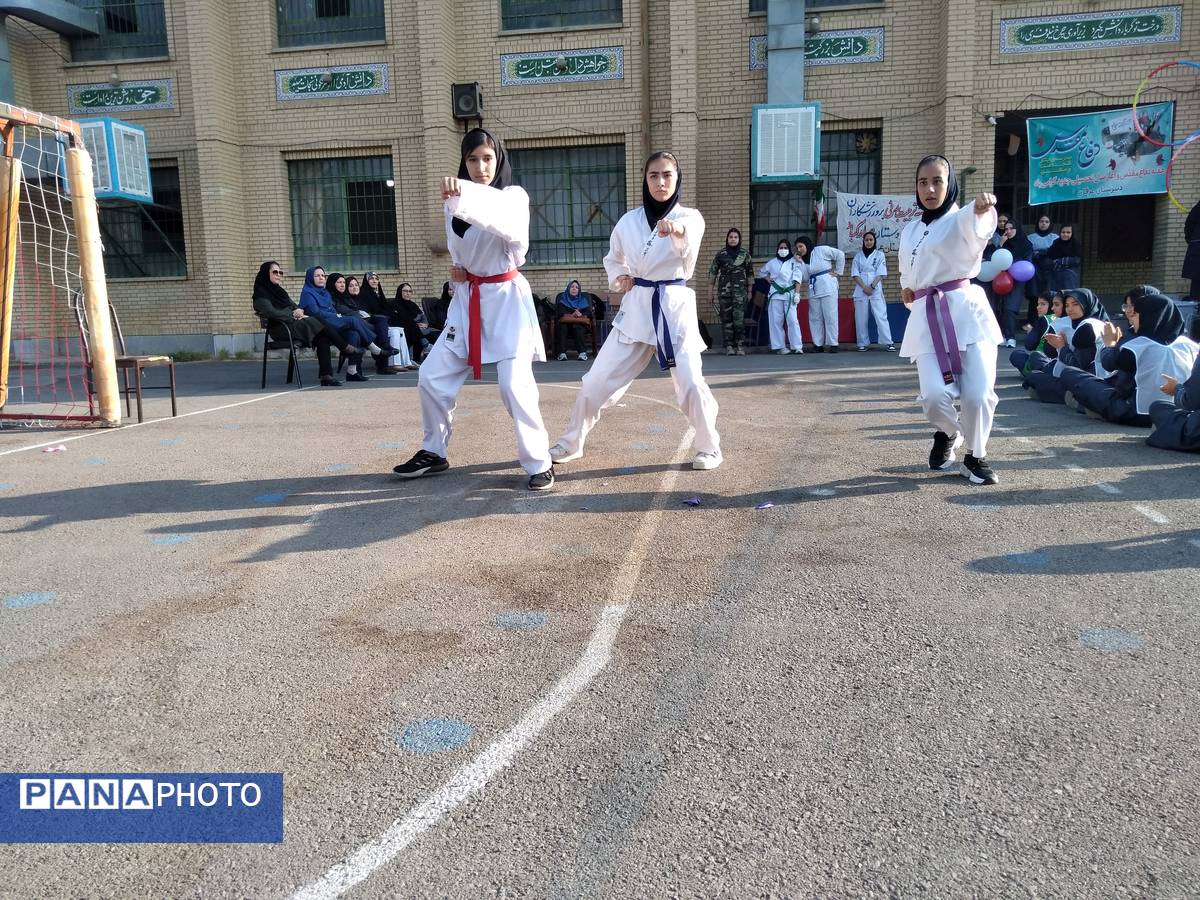 المپیاد ورزشی درون مدرسهای دبیرستان دخترانه عرفان ناحیه سه شیراز