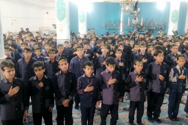 عزاداری دانش آموزان ناحیه یک قم به مناسبت سالروز رحلت حضرت معصومه(س)
