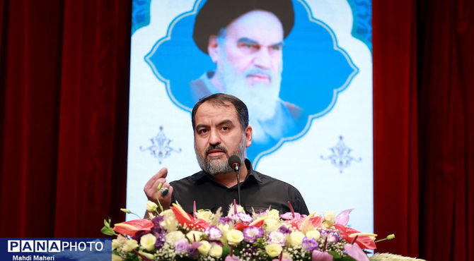 «معلم» محور اصلی سیاست‌ها و تغییرات آموزشی کشور است/ تحقق تحول بنیادین در آموزش و پرورش نیازمند توجه به حلقه میانی و نهادهای اجتماعی باورمند و اندیشمند است