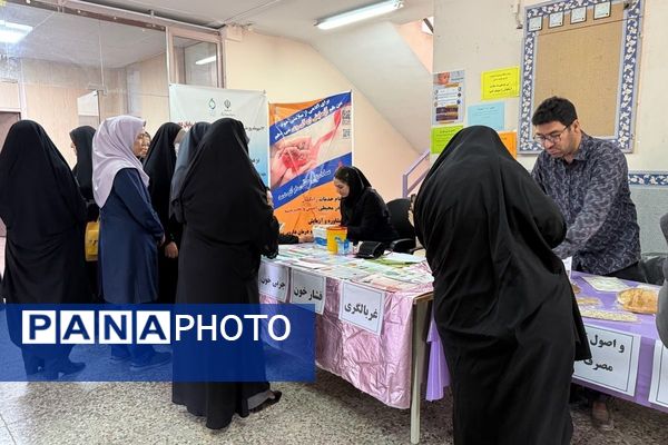 برگزاری نشست هماندیشی مراقبین سلامت با محوریت ارتقای سبک زندگی سالم در ملارد